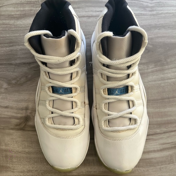 Jordan Retro 11 Columbia Size 11 Men’s - Picture 5 of 8